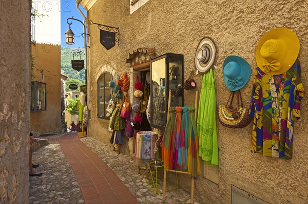 Shopping in Eze