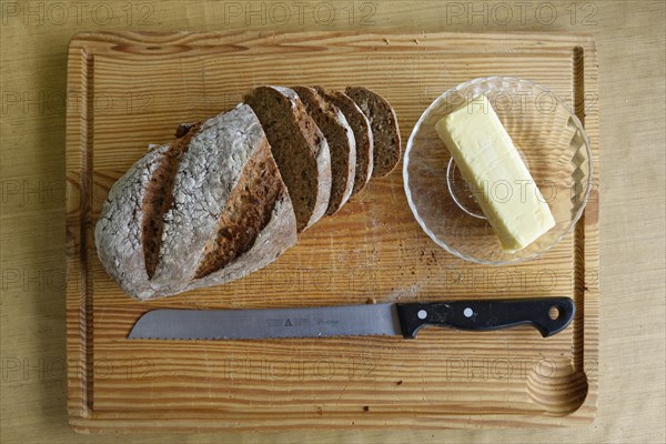 Fresh bread cut up into slices