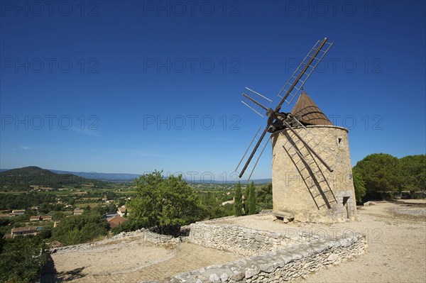 Windmill of St Saturnin les Apt
