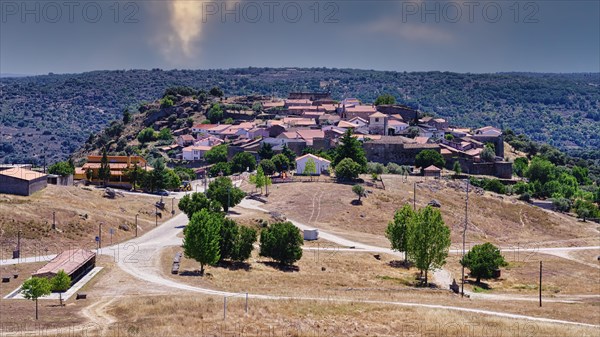 View over Castelo Mendo