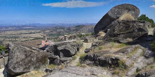 Monsanto Castle