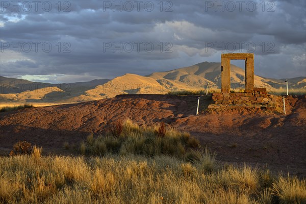 Moon gate in the evening light