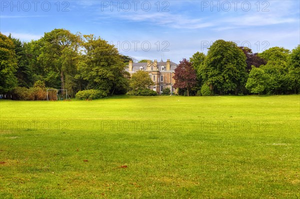 Saumarez Park