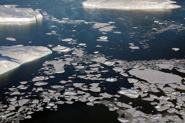 Icebergs from above
