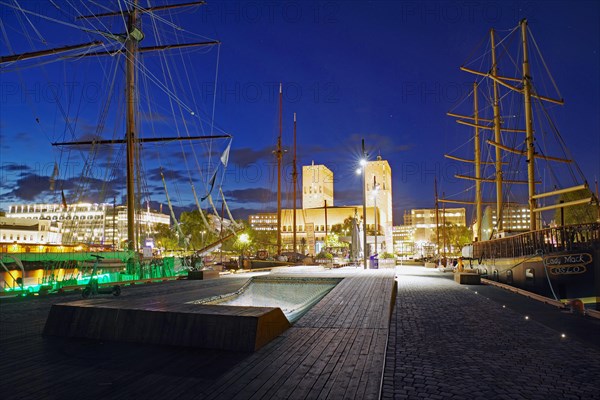 Sailing ship and the city hall