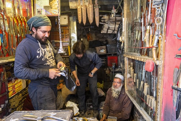 Knive shop