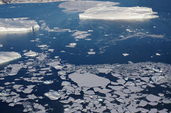 Icebergs from above