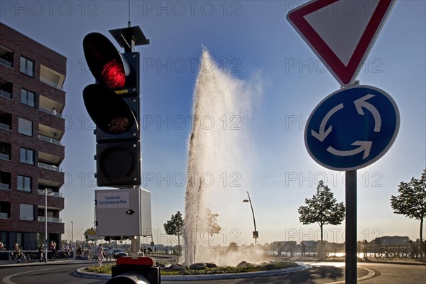 Monheim Geyser in the closed roundabout during eruption