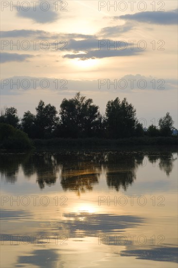 Evening atmosphere at the Altmuehlsee