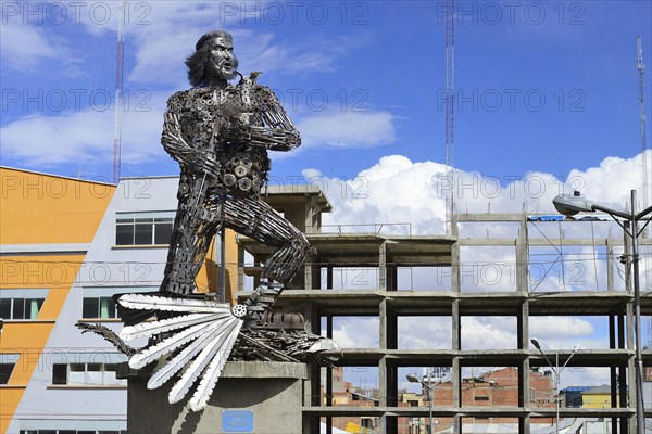 Ernesto Che Guevara as a statue made of engine parts
