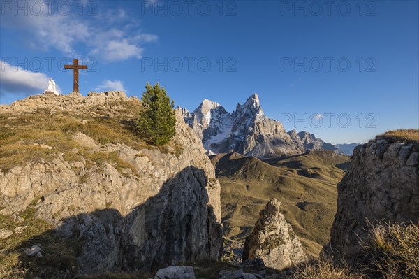 View from Monte Castellaz to Cimon della Pala