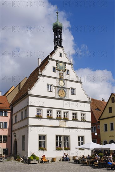 Ratstrinkstube and Tourist Information on the Market Square