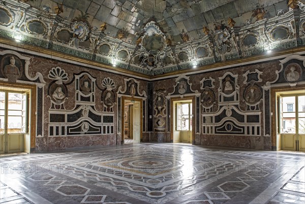 Hall of mirrors