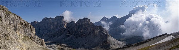 Clouds at the summit of Lagazuoi