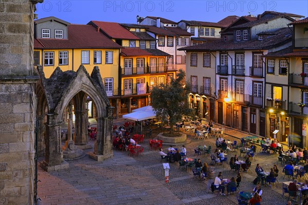 Largo da Oliveira Square