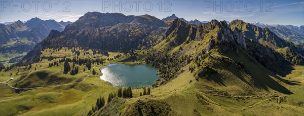 Seebergsee with Muntiggalm and Geisshoeri