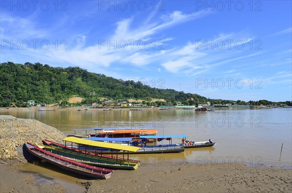 Long boats on the Rio Alto Beni