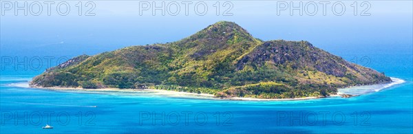 View of Cerf Island from the panoramic Sans Soucis Road