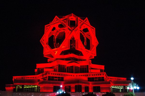 Monumental architecture
