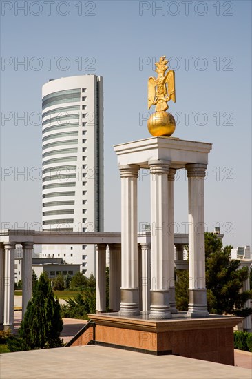 Monumental architecture