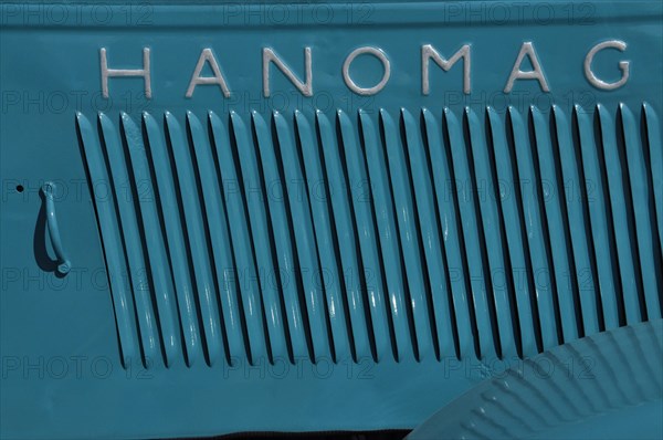 Ventilation in turquoise coloured sheet metal from Hanomag tractor