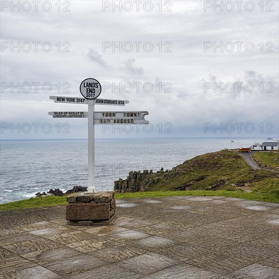 Signpost to New York