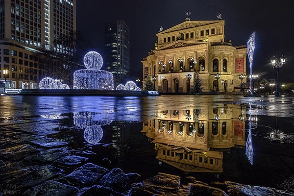 Lucae Fountain with Christmas decoration