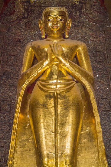 4 Buddha statues in each direction