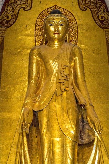 4 Buddha statues in each direction