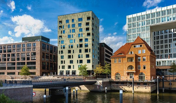 Architecture at the Ericusbruecke