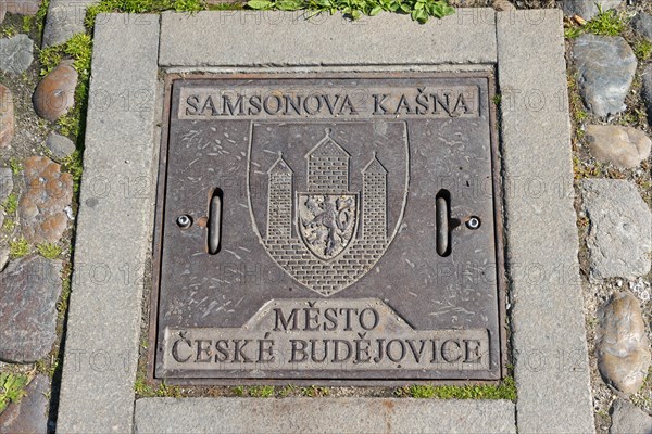 Manhole cover