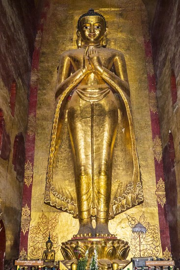 4 Buddha statues in each direction