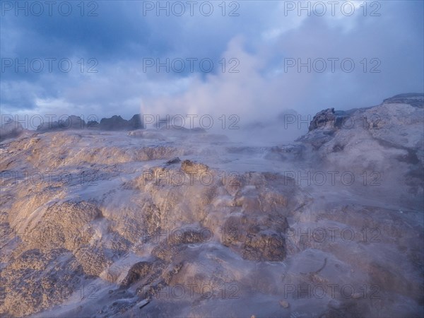 Active geothermal field