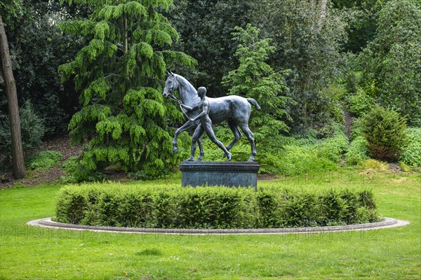 Sculpture The Rosselenker by Louis Tuaillon