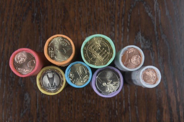 Coin roll or money roll