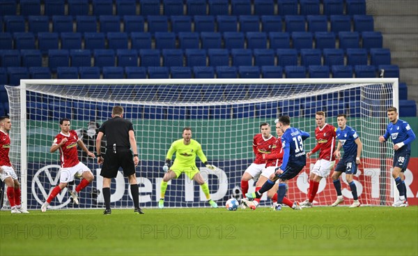 Penalty area scene Goal kick Action Goal chance Angelo Stiller TSG 1899 Hoffenheim against goalkeeper Mark Flekken SC Freiburg SCF