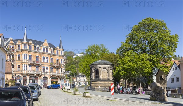 Friedrich-Wieck-Strasse with Joseph-Herrmann-Monument in Loschwitz