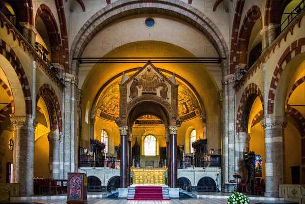 Altar with apsis mosaic