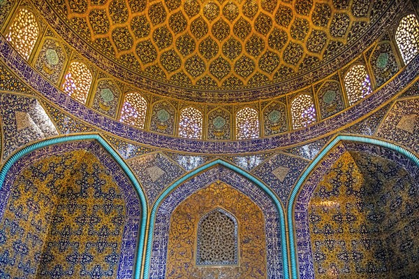 Dome and faience mosaics