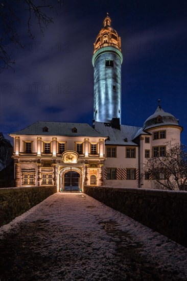 The Hoechst district with its castle and tower