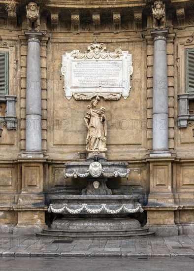 Fountain representing summer season at Quattro Canti