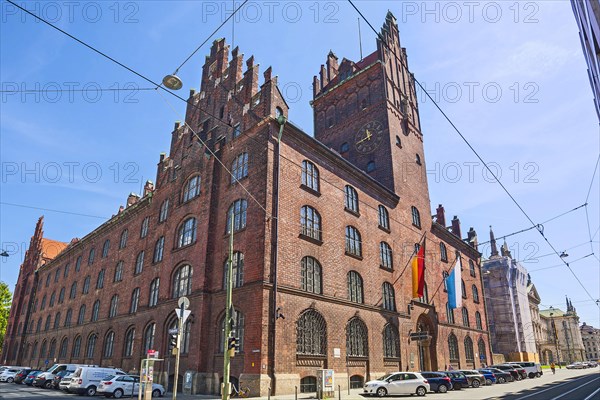 New courthouse by Friedrich von Thiersch 1905
