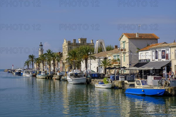 Port and Canal du Rhone a Sete