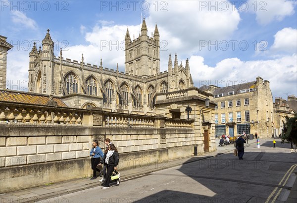 Bath Abbey church from outside Roman Baths