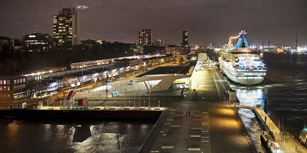 Hamburg Cruise Center Altona with the cruise ship Artania at night