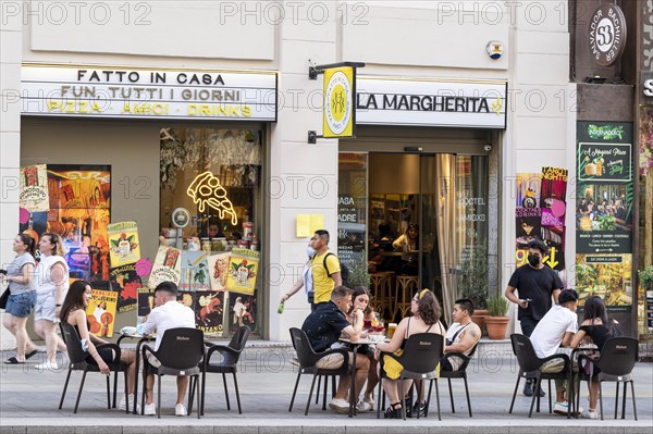 Street cafe