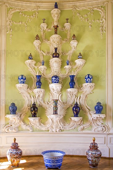 Faience ceramics