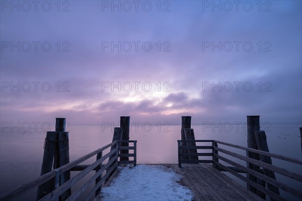 Steam pier on Lake Lake Ammer in winter
