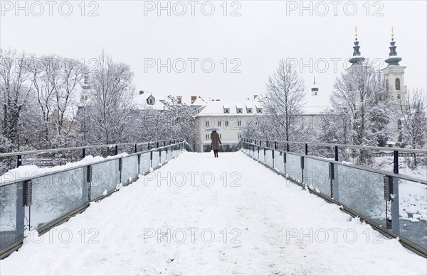 Winter landscape with Mariahilfer church in the background