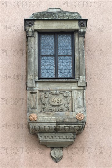 Baroque sandstone choir from 1668